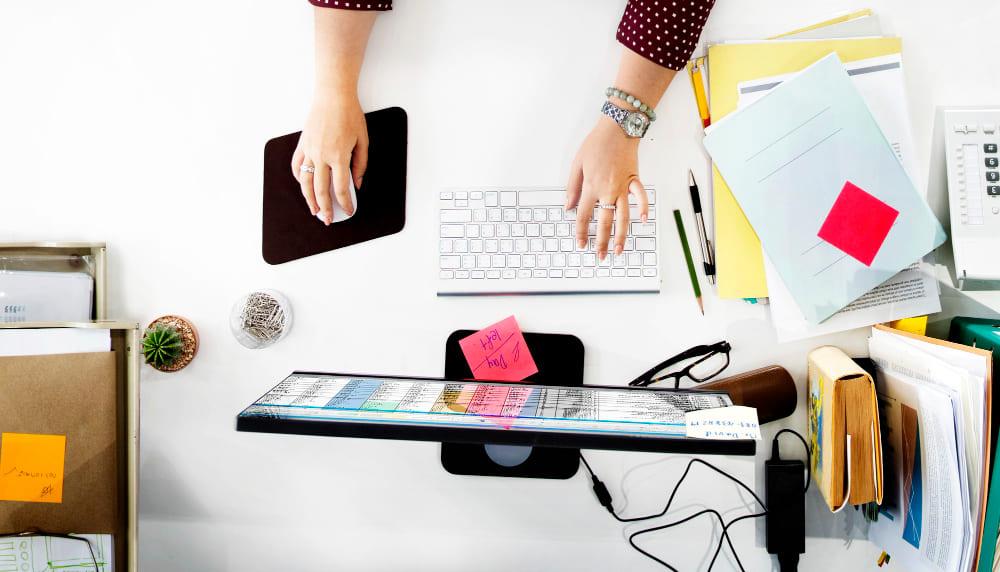 พัฒนาอัตลักษณ์และออกแบบแบรนด์